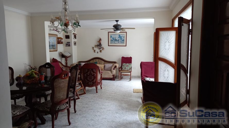 Casa de 4 alcobas en venta en Manga, Cartagena, 149 m² · foto 2 de 11
