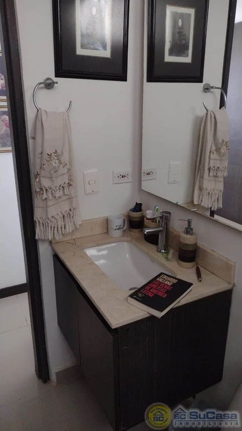 Apartamento de 3 alcobas en venta en Crespo, Cartagena, 101 m² · foto 4 de 9