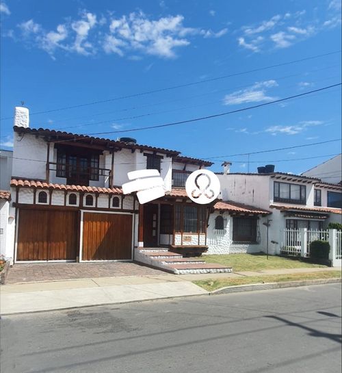 Casa de 5 alcobas en venta en Alhambra, Bogotá, 360 m² · foto 2 de 18