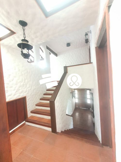 Casa de 5 alcobas en venta en Alhambra, Bogotá, 360 m² · foto 6 de 18
