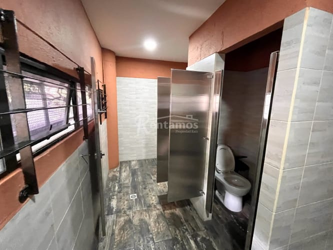 Edificio en arriendo en San Antonio, Medellín, 1650 m² · foto 6 de 24