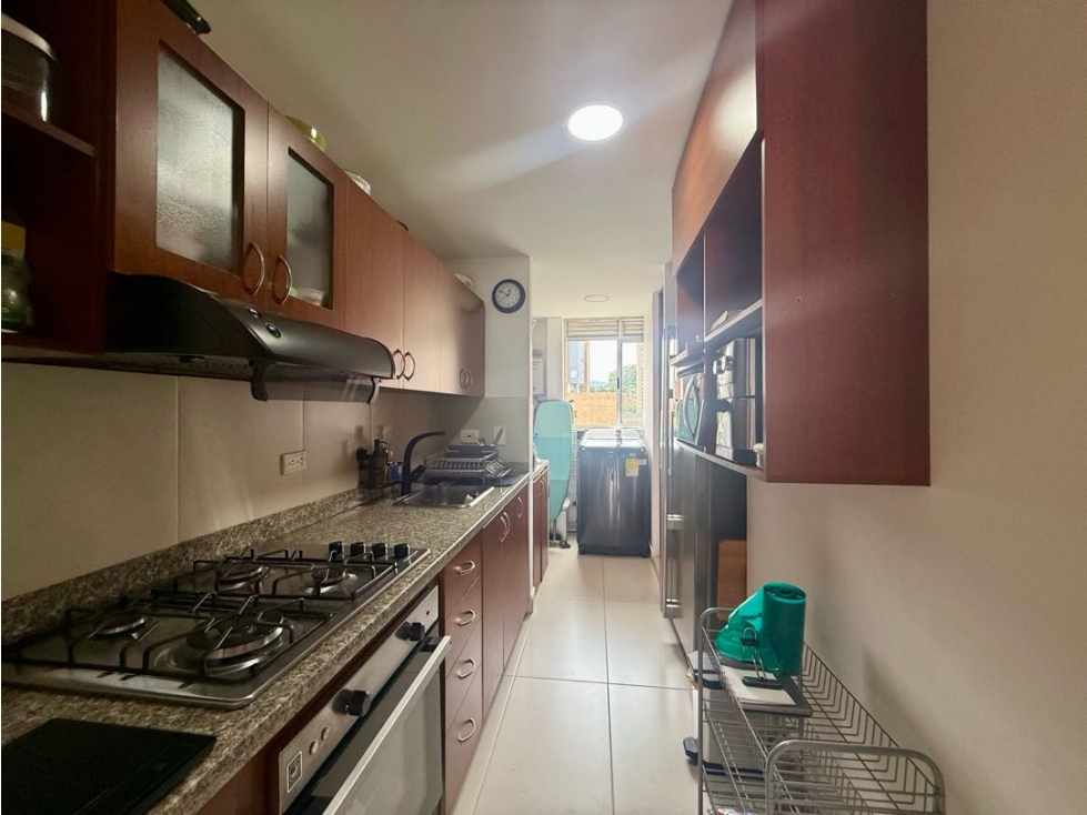 Apartamento en venta en Las Lomas No.1, Medellín · foto 10 de 24