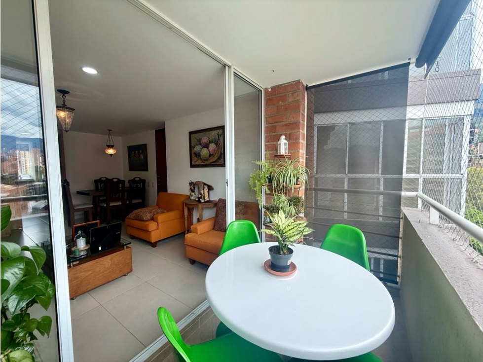 Apartamento en venta en Las Lomas No.1, Medellín · foto 3 de 24