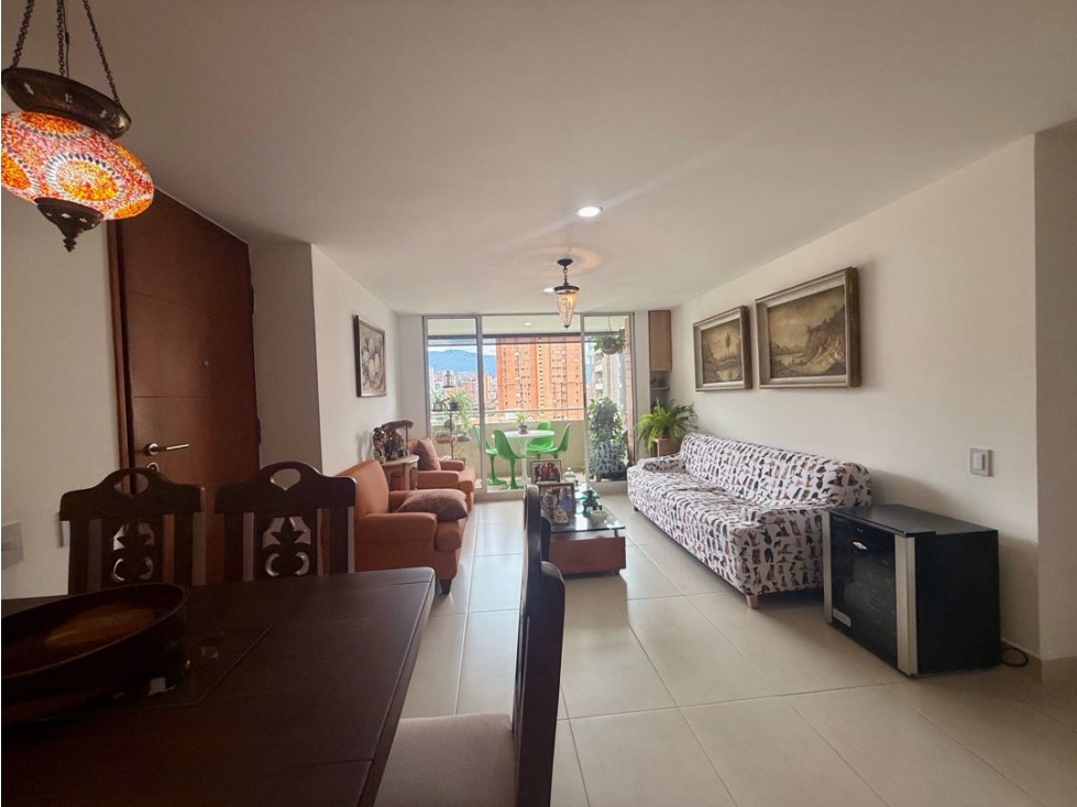 Apartamento en venta en Las Lomas No.1, Medellín · foto 5 de 24