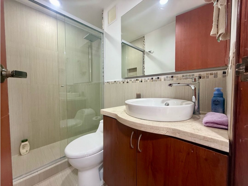 Apartamento en venta en Las Lomas No.1, Medellín · foto 11 de 24