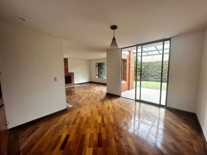 Casa de 3 alcobas en venta en Bojaca, Chía, 205 m² · foto 3 de 24