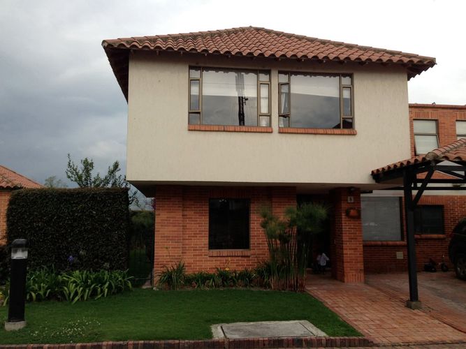 Casa de 3 alcobas en venta en Bojaca, Chía, 205 m² · foto 2 de 24