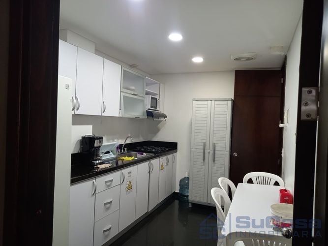 Edificio en venta en Manga, Cartagena, 1050 m² · foto 9 de 11