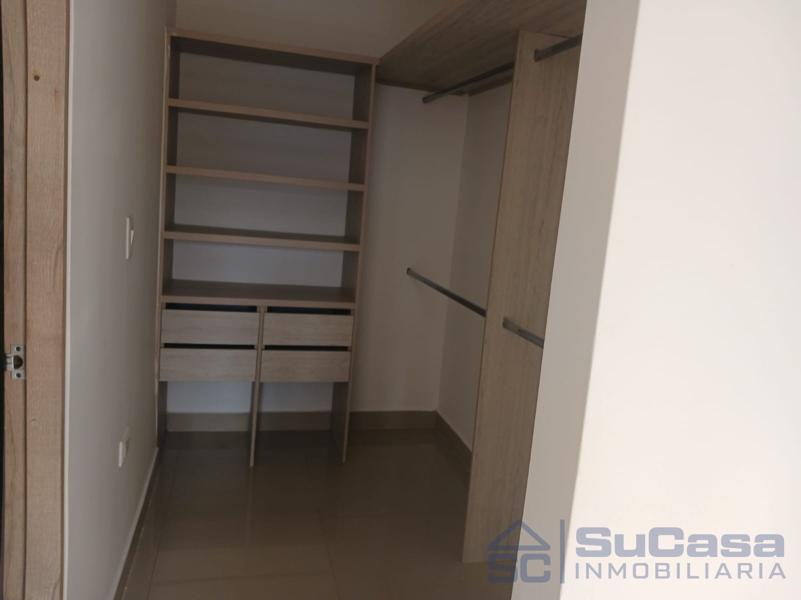 Apartamento en venta en El Country, Cartagena · foto 7 de 10