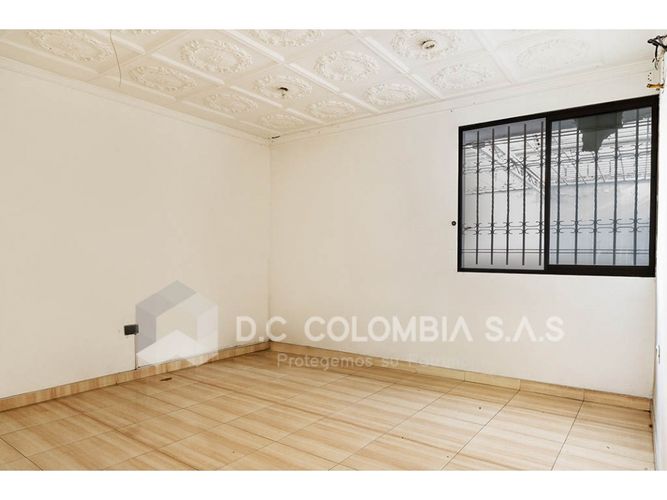 Casa de 3 alcobas en venta en Popular, Cúcuta, 210 m² · foto 2 de 23