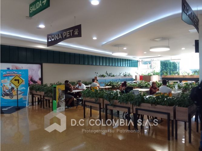 Local en venta en San Diego, Medellín, 667 m² · foto 2 de 20