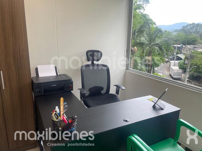 Oficina en arriendo en Castropol, Medellín, 35 m² · foto 2 de 13