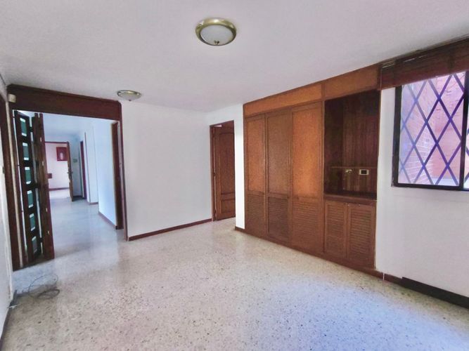 Apartamento de 2 alcobas en venta en La Flora, Cali, 102 m² · foto 7 de 21