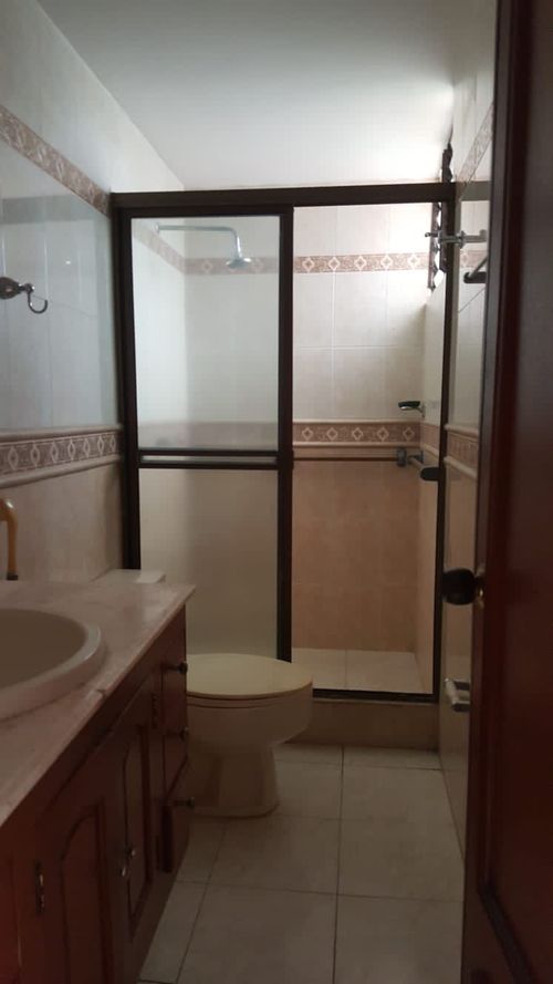 Apartamento de 2 alcobas en venta en La Flora, Cali, 102 m² · foto 8 de 21