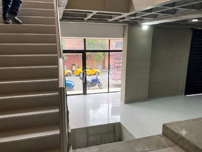 Edificio en arriendo en Perpetuo Socorro, Medellín, 2600 m² · foto 6 de 21