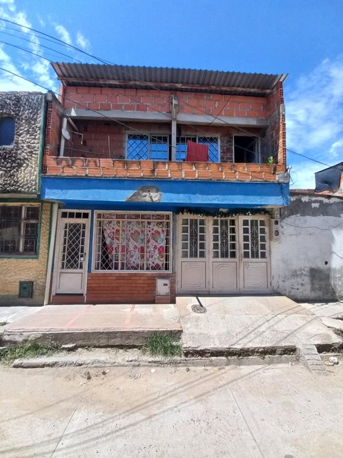 Casa de 5 alcobas en venta en Ub. Nazareth, Ibagué, 146 m² · foto 2 de 21