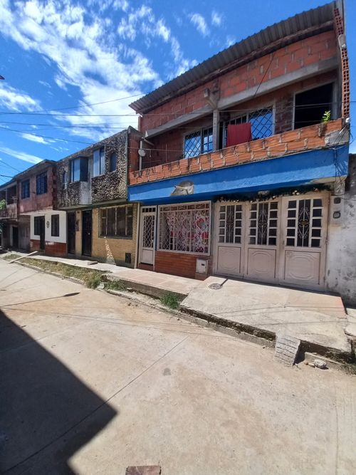Casa de 5 alcobas en venta en Ub. Nazareth, Ibagué, 146 m² · foto 3 de 21