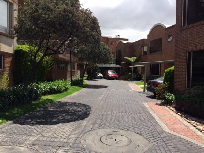 Casa de 4 alcobas en venta en Sotileza, Bogotá, 269 m² · foto 2 de 24