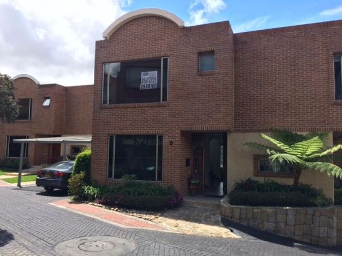 Casa de 4 alcobas en venta en Sotileza, Bogotá, 269 m² · foto 3 de 24
