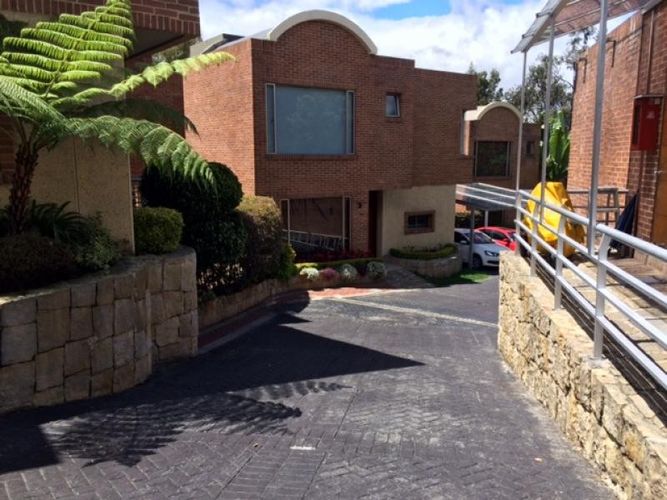 Casa de 4 alcobas en venta en Sotileza, Bogotá, 269 m² · foto 4 de 24