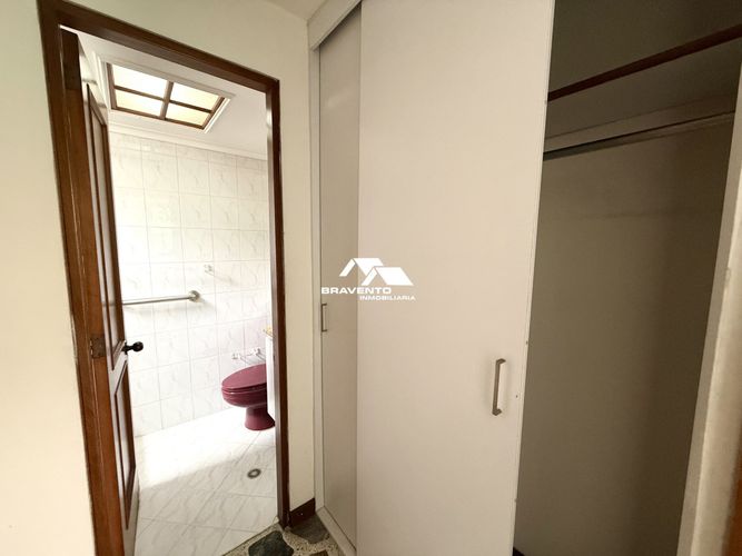 Apartamento de 3 alcobas en arriendo en San Lucas, Medellín, 140 m² · foto 13 de 17