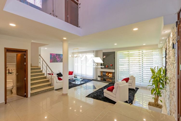 Casa de 4 alcobas en venta en Cola Del Zorro, Medellín, 425 m² · foto 3 de 22