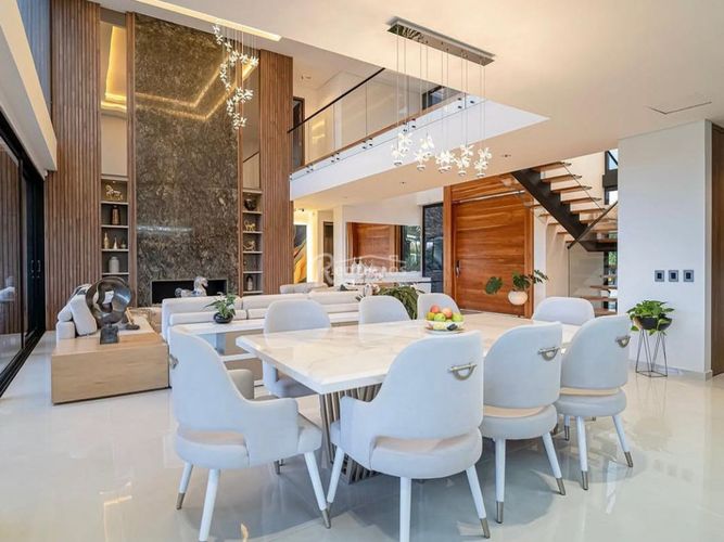 Casa de 4 alcobas en venta en Llano Grande, Rionegro, 800 m² · foto 2 de 23
