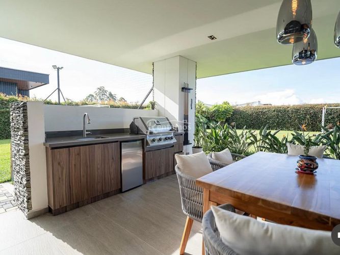 Casa de 4 alcobas en venta en Llano Grande, Rionegro, 800 m² · foto 6 de 23