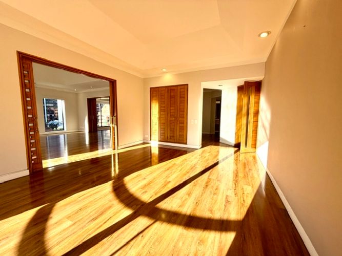 Apartamento de 3 alcobas en venta en La Carolina, Bogotá, 316 m² · foto 2 de 24