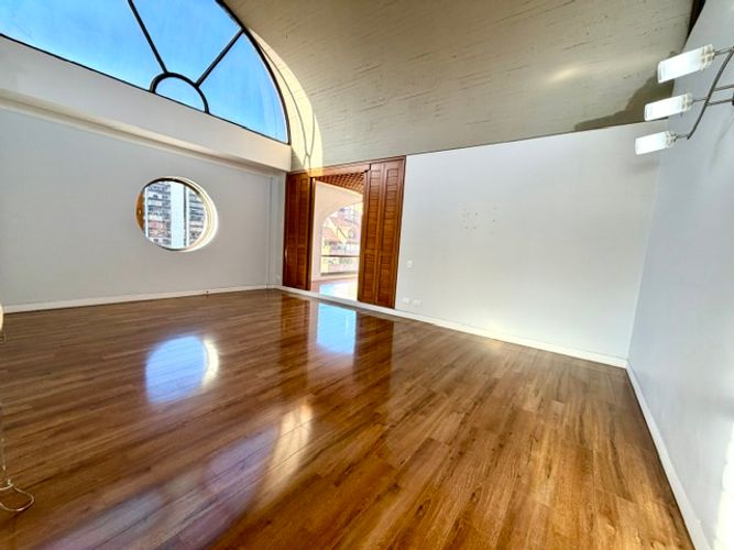 Apartamento de 3 alcobas en venta en La Carolina, Bogotá, 316 m² · foto 23 de 24