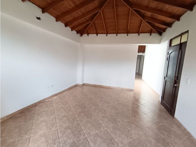Apartamento de 3 alcobas en arriendo en Belen Malibu, Medellín, 90 m² · foto 3 de 17