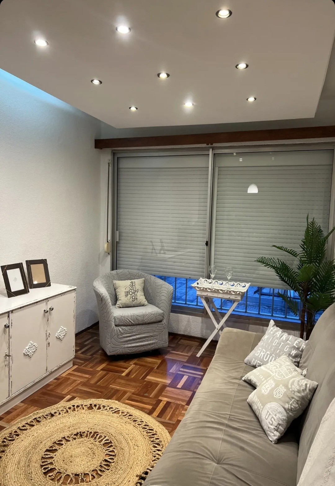 Exclusivo apartamento de 3 dormitorios y 2 baños completos, estratégicamente ubicado en Gaboto esquina Guayabos, a pasos de la Universidad.. · Foto 4
