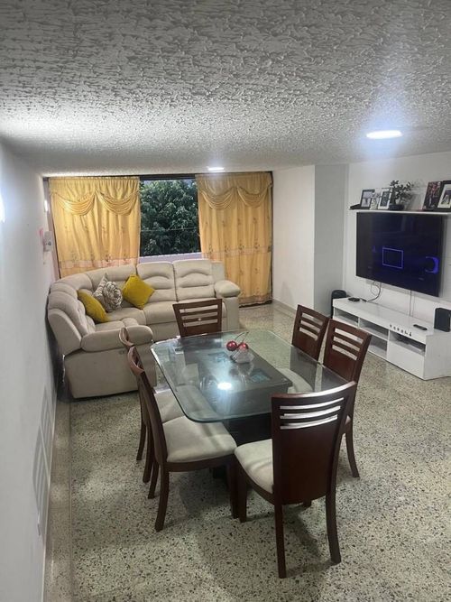 Apartamento en venta en San Fernando Viejo, Cali · foto 3 de 11