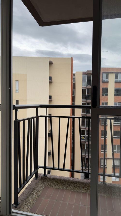 Apartamento de 3 alcobas en venta en Hacienda Santa Cruz, Ibagué, 63 m² · foto 3 de 15
