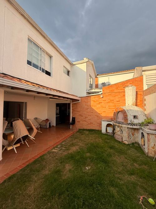Casa de 4 alcobas en venta en Lagos Del Cacique, Bucaramanga, 147 m² · foto 3 de 23