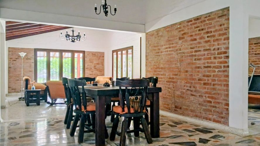 Casa de 3 alcobas en venta en Las Mercedes, Jamundí, 1911 m² · foto 8 de 24