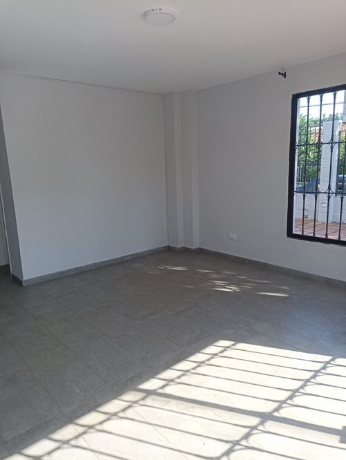 Edificio en venta en Ciudad Capri, Cali, 350 m² · foto 3 de 24