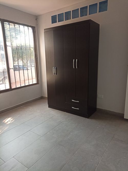 Edificio en venta en Ciudad Capri, Cali, 350 m² · foto 5 de 24