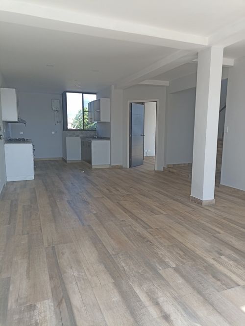 Edificio en venta en Ciudad Capri, Cali, 350 m² · foto 21 de 24