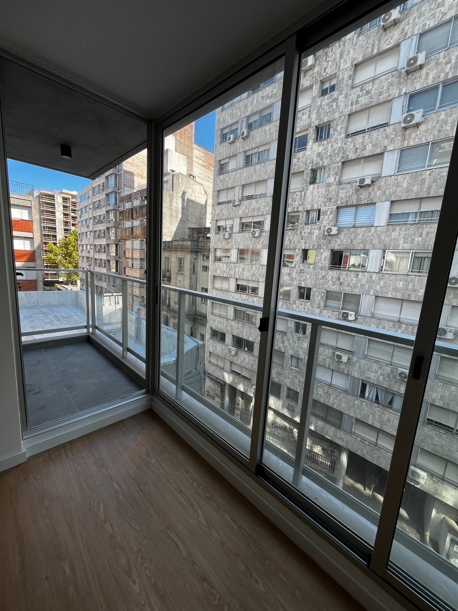 CORDON ALQUILO A ESTRENAR APARTAMENTO 1 DORMITORIO · Foto 2