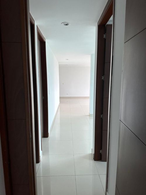 Apartamento de 3 alcobas en venta en Mediterrane, Floridablanca, 100 m² · foto 6 de 10