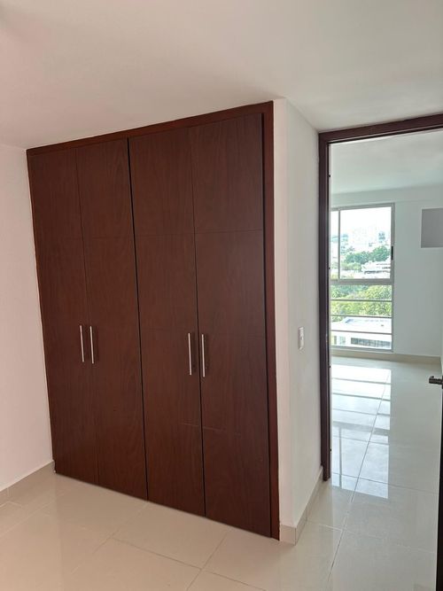 Apartamento de 3 alcobas en venta en Mediterrane, Floridablanca, 100 m² · foto 2 de 10
