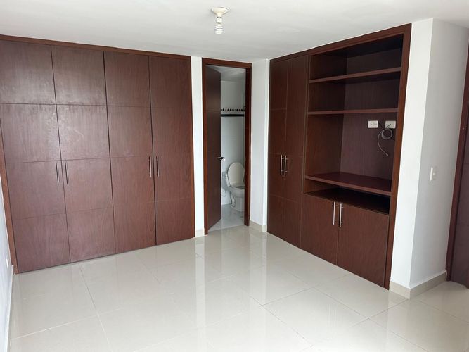 Apartamento de 3 alcobas en venta en Mediterrane, Floridablanca, 100 m² · foto 9 de 10
