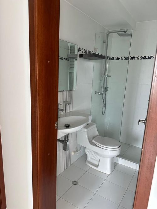 Apartamento de 3 alcobas en venta en Mediterrane, Floridablanca, 100 m² · foto 3 de 10