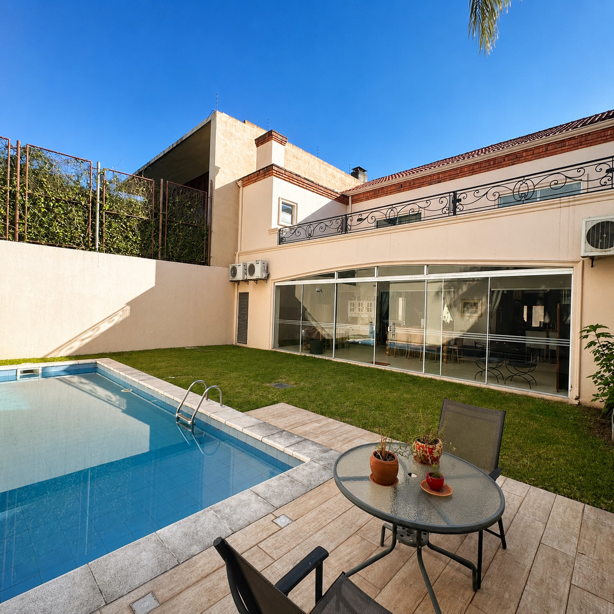 Lujosa Residencia en Barrio Mcal Estigarribia — foto 3