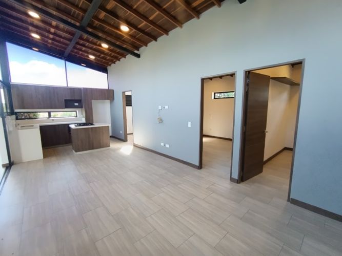 Casa de 4 alcobas en arriendo en Belen, Marinilla, 120 m² · foto 2 de 19