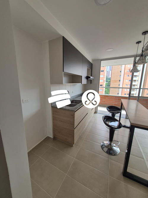 Apartamento de 2 alcobas en venta en Las Lomitas, Sabaneta, 65 m² · foto 2 de 22