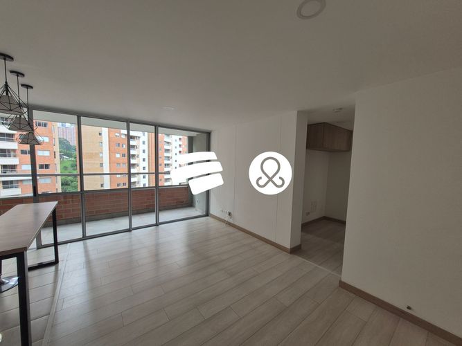 Apartamento de 2 alcobas en venta en Las Lomitas, Sabaneta, 65 m² · foto 3 de 22