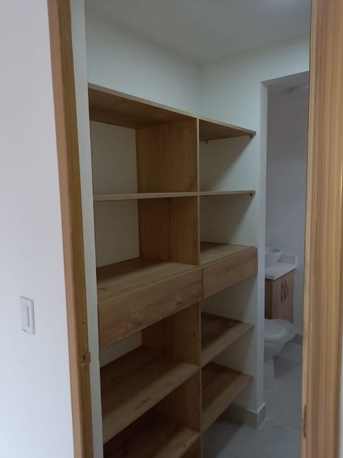 Apartamento de 3 alcobas en venta en Loma De Los Bernal, Medellín, 86 m² · foto 4 de 23