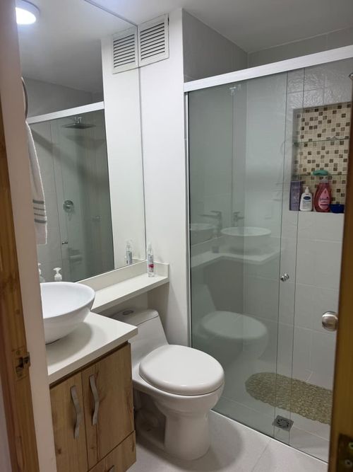 Apartamento de 3 alcobas en venta en Loma De Los Bernal, Medellín, 86 m² · foto 8 de 23